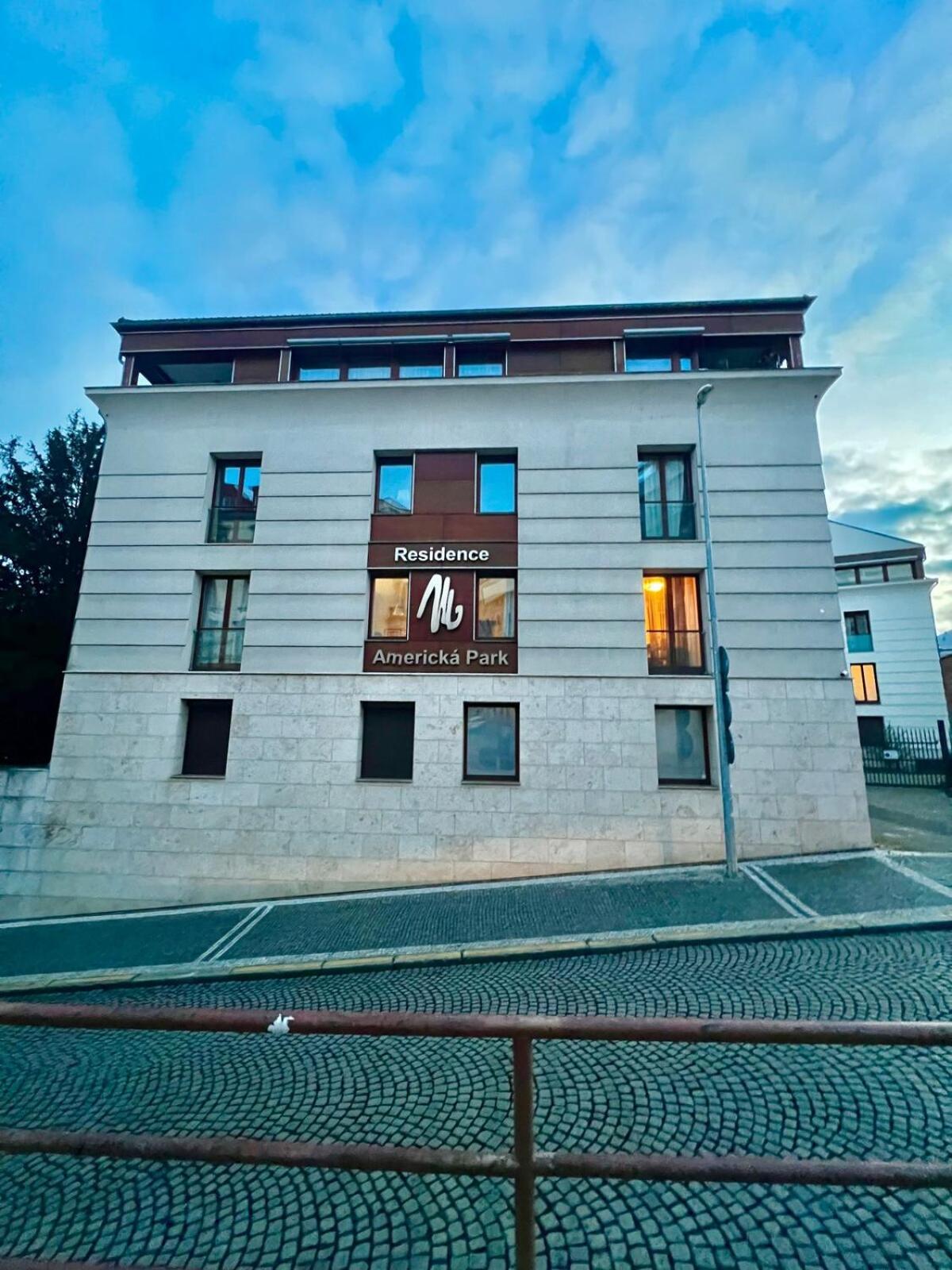 The Crown Apartmán *