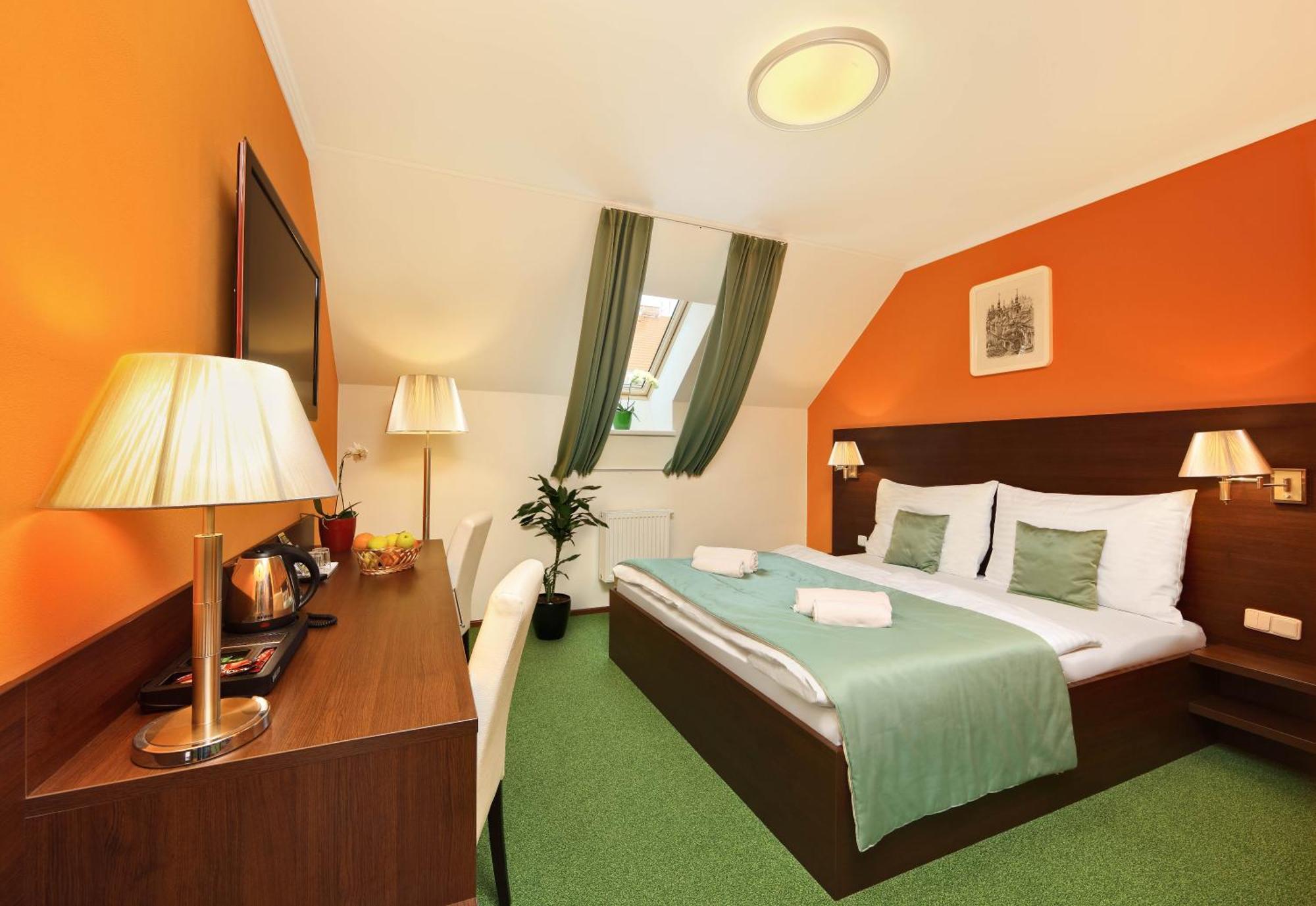 Martin 4* Prague