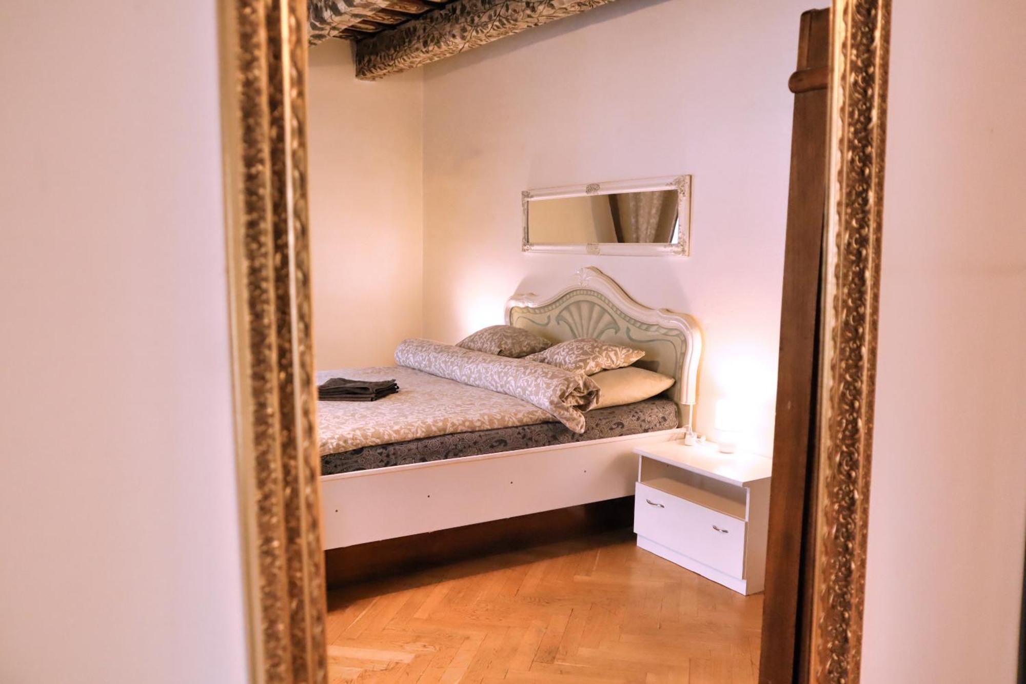 At The Blue Lion & Parking Assistance Apartment Prag