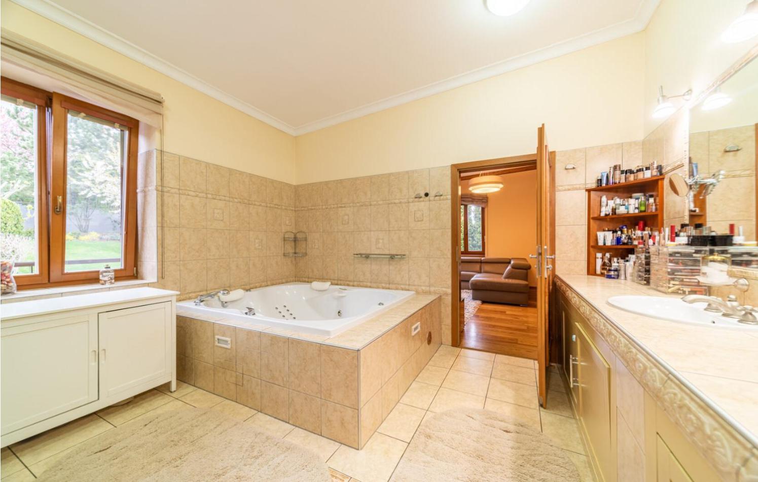Villa - Wellness, Pool, Jacuzzi, Sauna, Garden, Terraces *