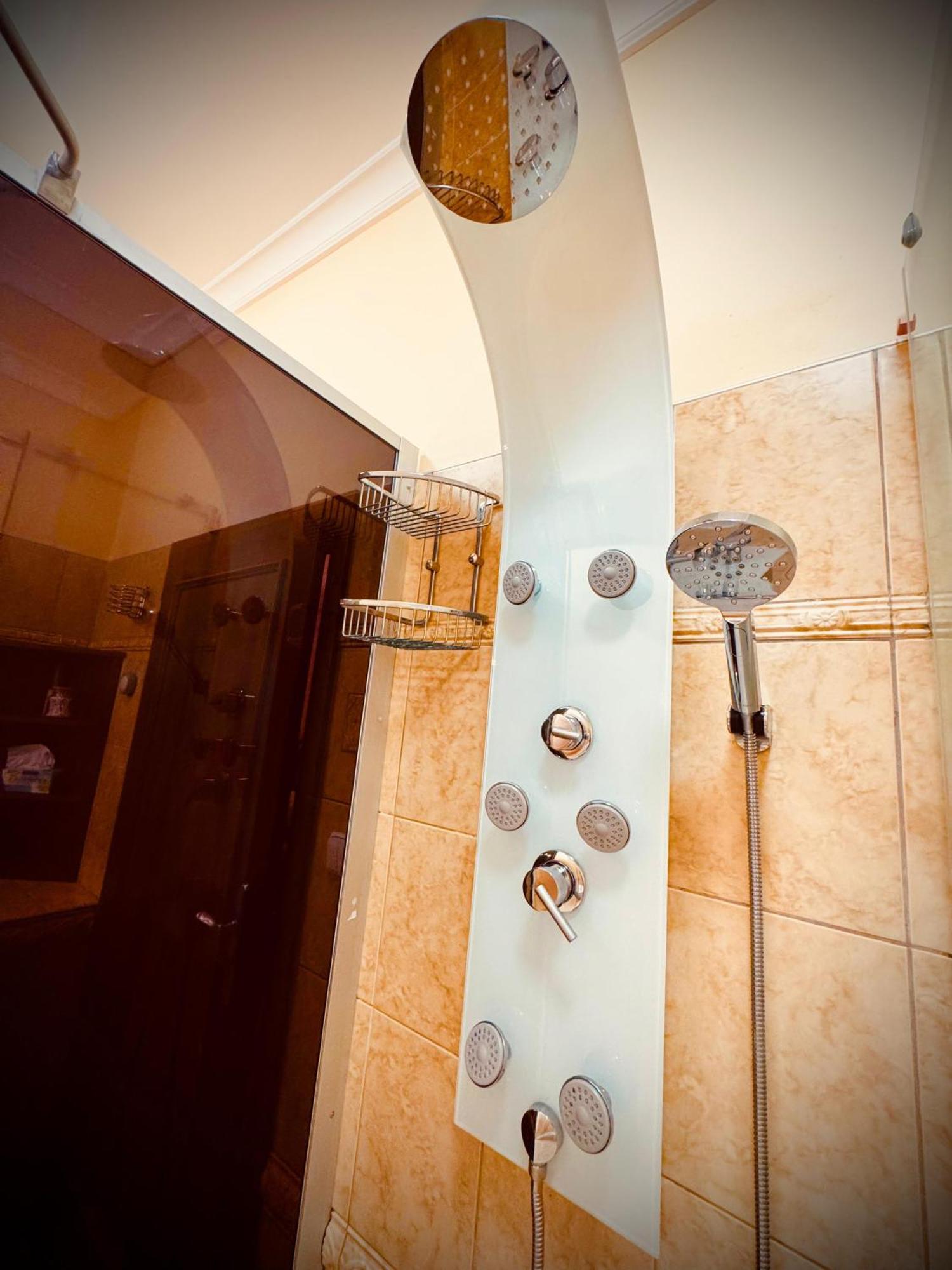 - Wellness, Pool, Jacuzzi, Sauna, Garden, Terraces Prague