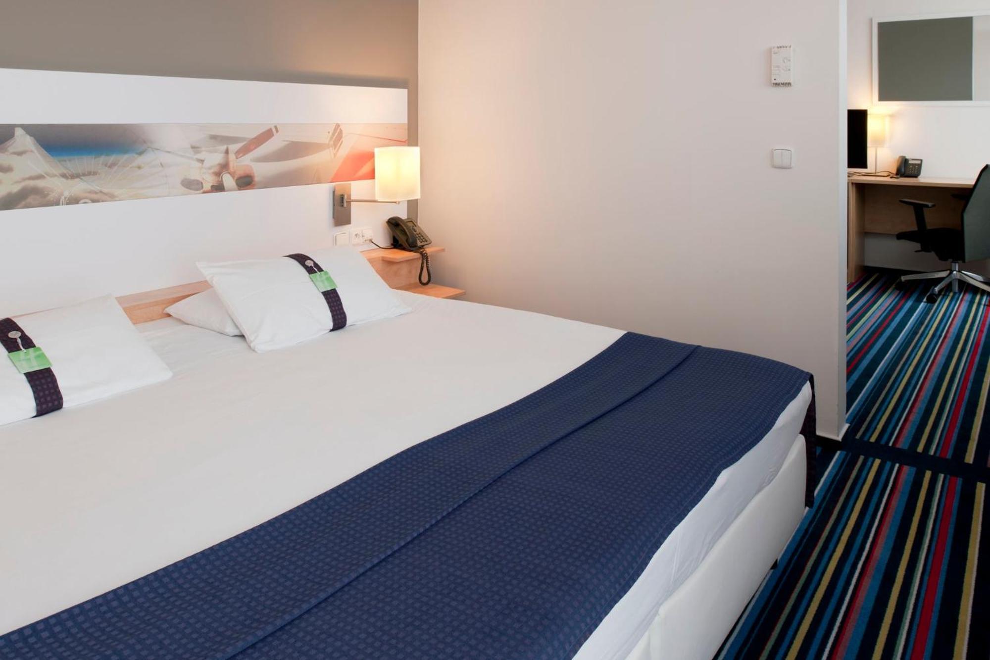 Hotel Airport By Ihg