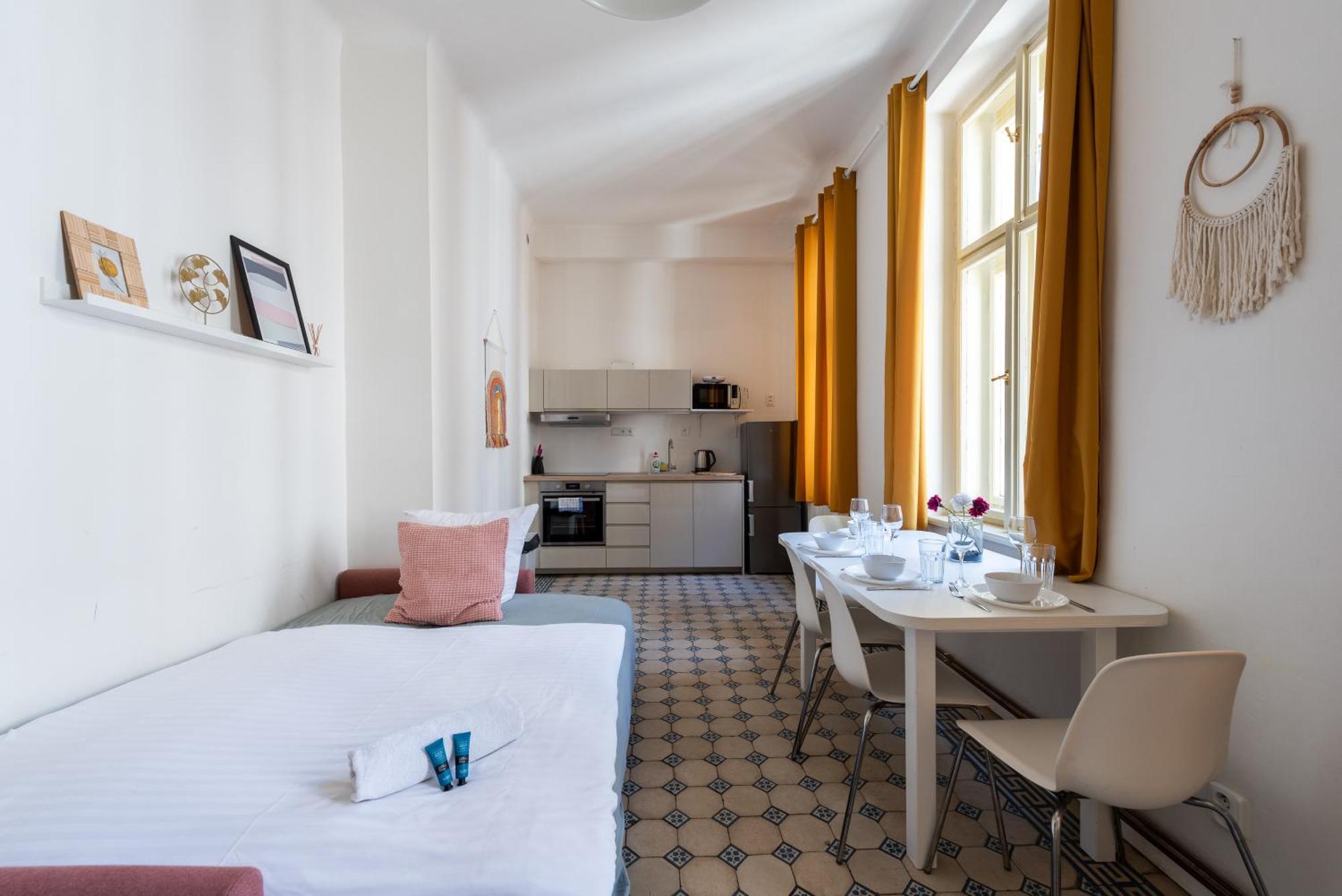 Aparthotel Tesnov