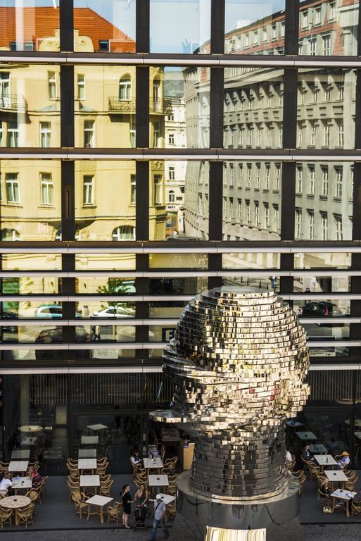 Golden Crown Hotell