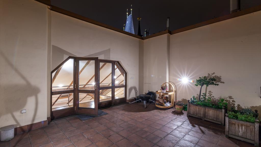 Amazing Charles Bridge Apartment Prag