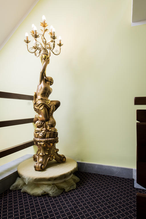 Selsky Dvur - Bohemian Village Courtyard Hotel