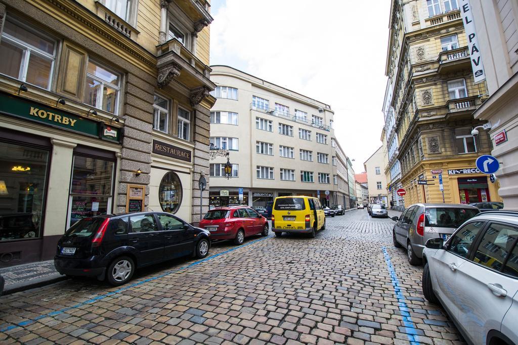 National Theater Ruterra Flat * Prag