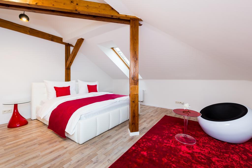 Apartmán Opletalova 10 *