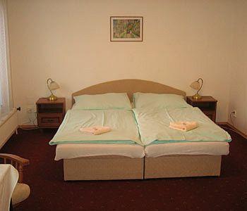 Hotell Aaron 3*