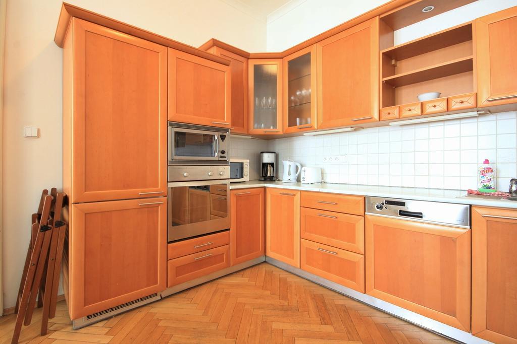 Quadrio Bedroom Prag