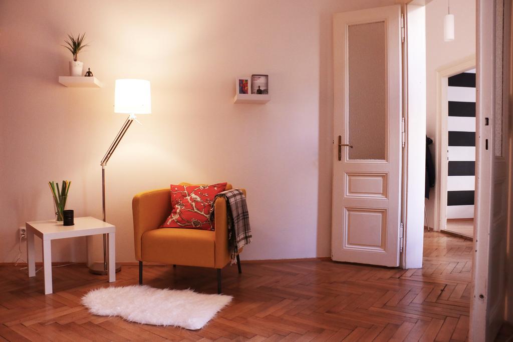 Lägenhet Charming Apt W Balcony Old Town