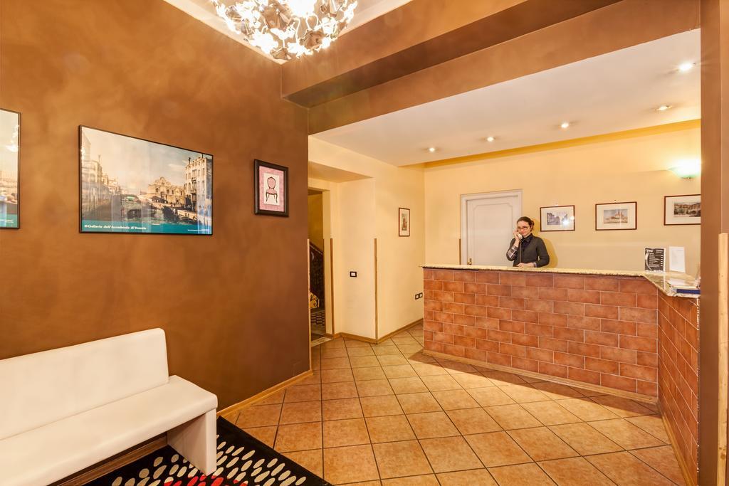 La Madeleine Hotel Prag