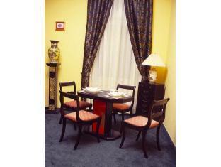 Bohemia Plaza Hotell