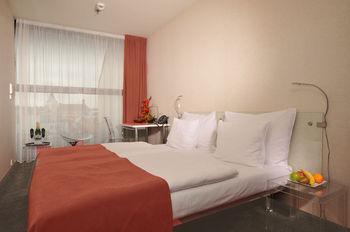 Ambiance Hotel 4*