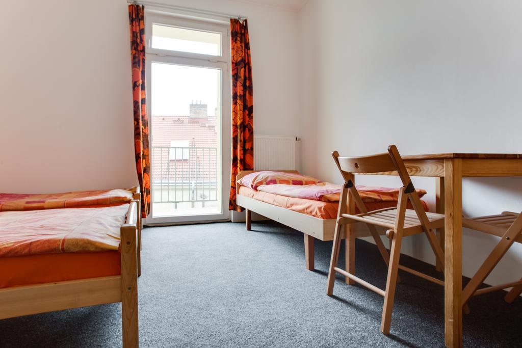 Hostel Holeckova Prague