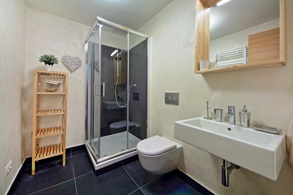 Hollareum Apartment
