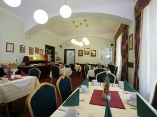 Hotel Lunik 3*