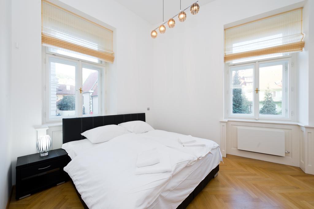 Modern Všehrdova