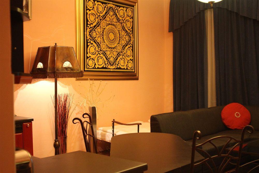 Seven Angels Apartment