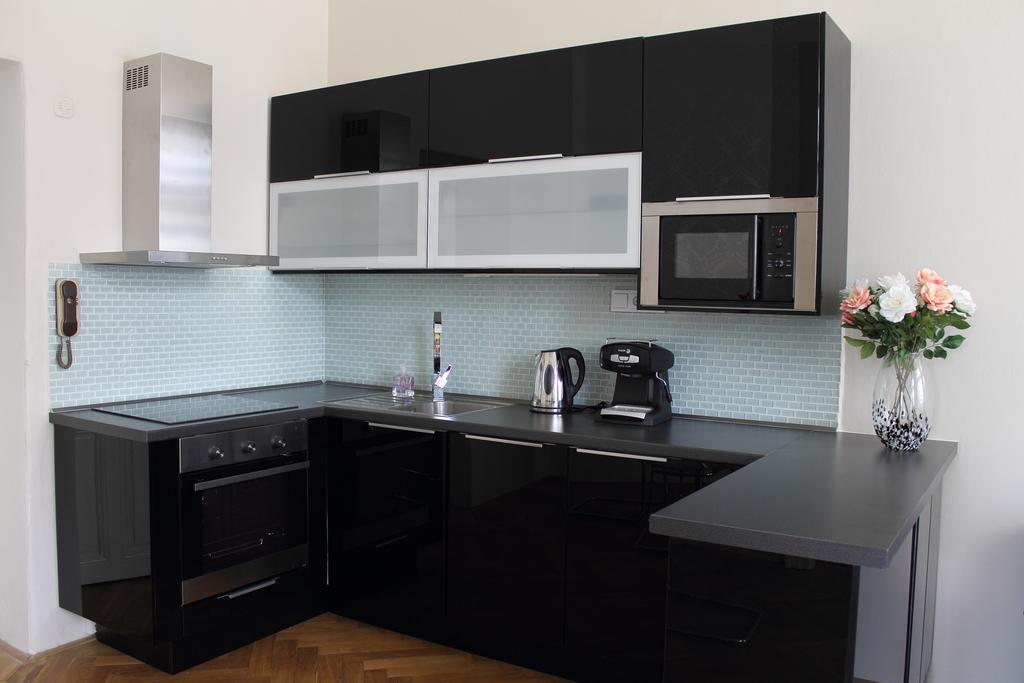Apartment Royal Celakovskeho Sady *