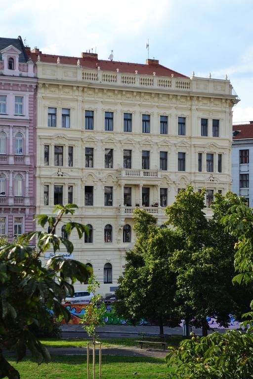 Tesnov Apartment *