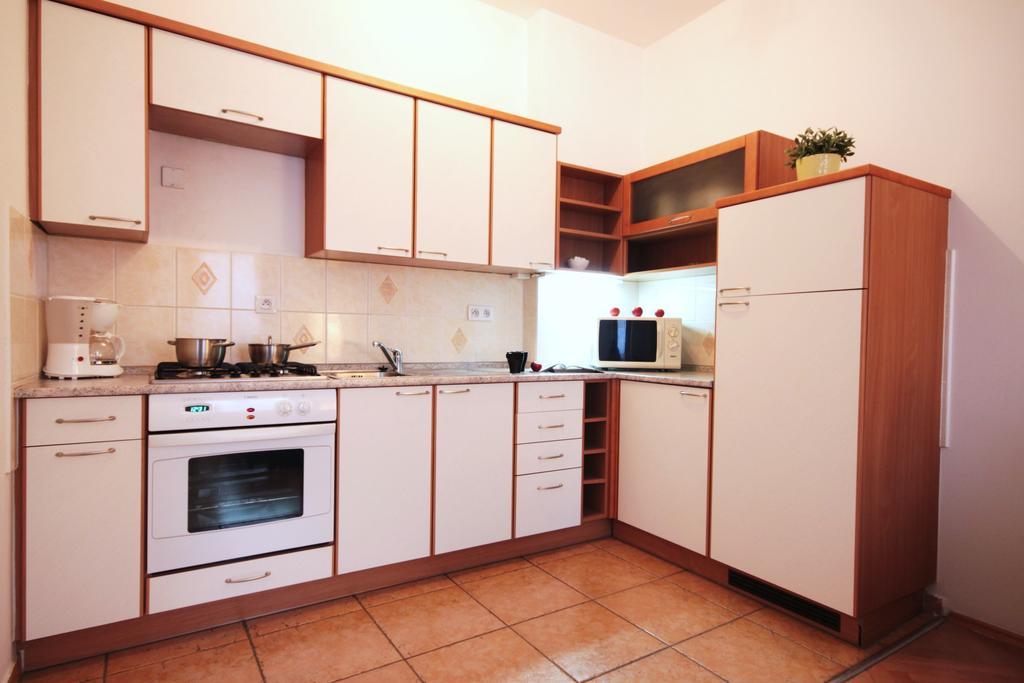 V Lesicku Apartment Prag