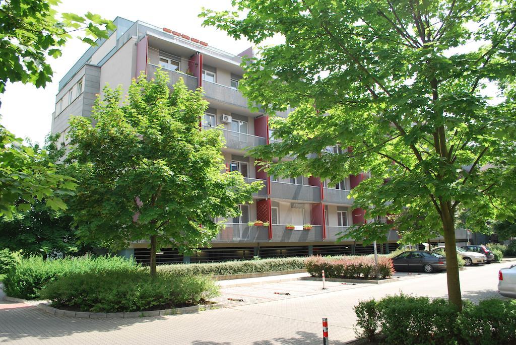 Chotesovska With Parking Place * Prag