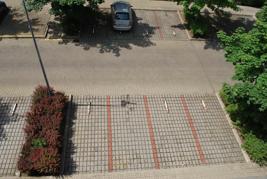 Chotesovska With Parking Place Apartment Prag