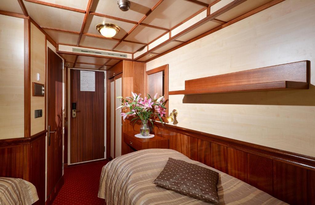 Florentina Boat 3* Prag