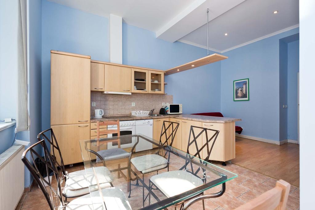 Hotel Krasova 3*