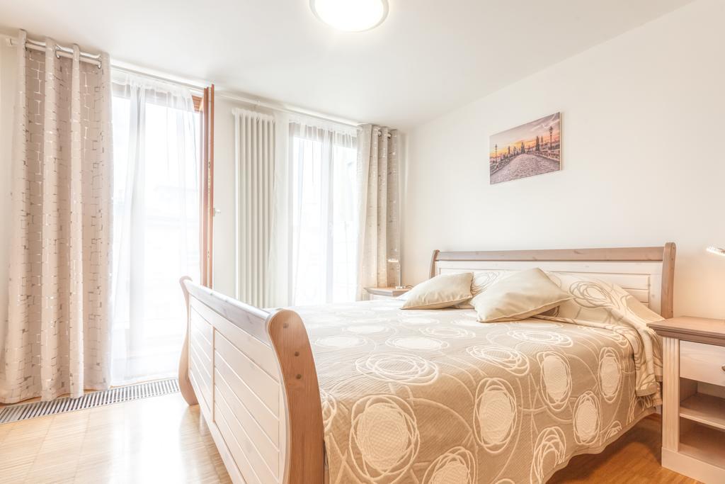 Apartment Modern Charvatova Prague
