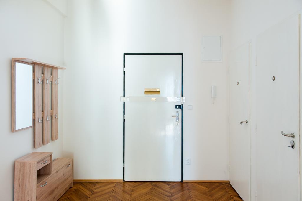 Apartment Stunning Design Prag