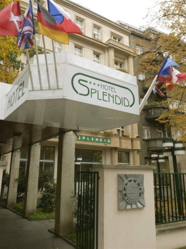 Splendid Hotell 3*