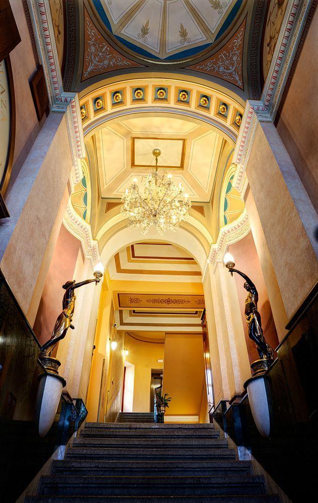 Bohemia Plaza Hotell 4*