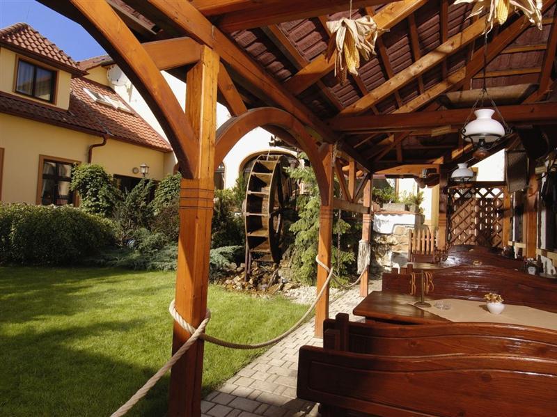 Selsky Dvur - Bohemian Village Courtyard Prag
