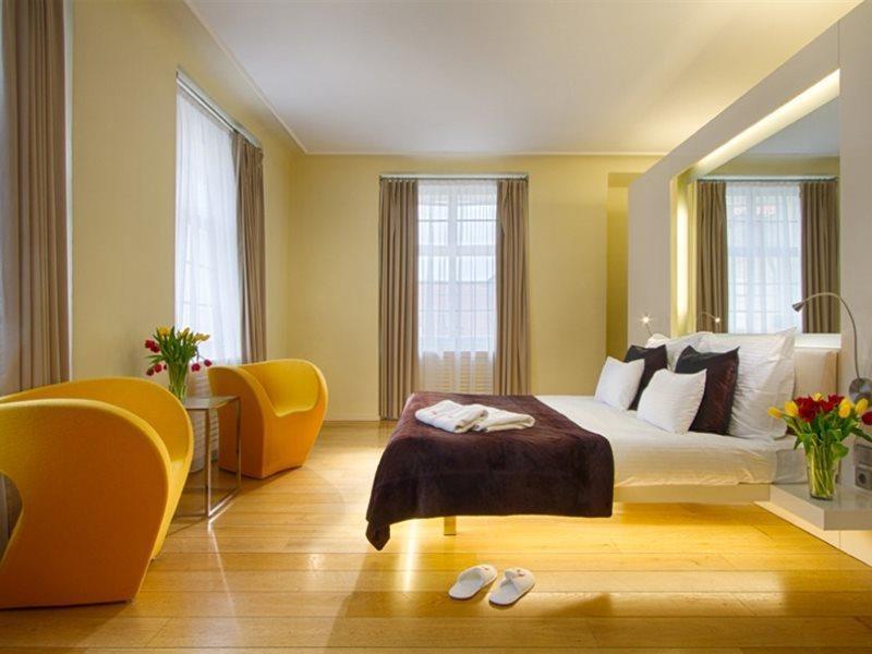 Hotel Three Storks 5*