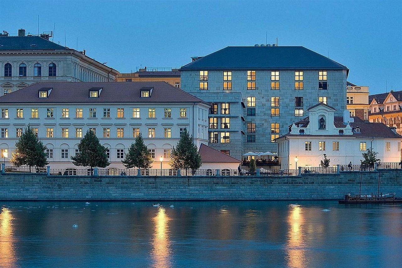 Four Seasons Prag