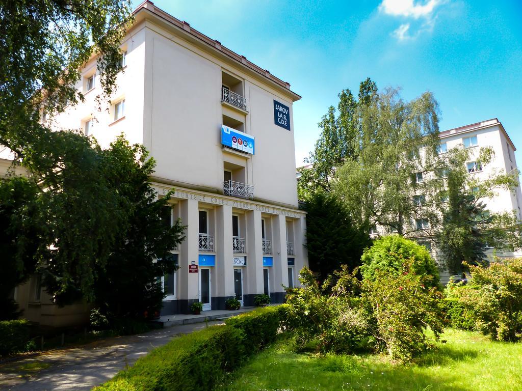 Hotell University Hotel 2*