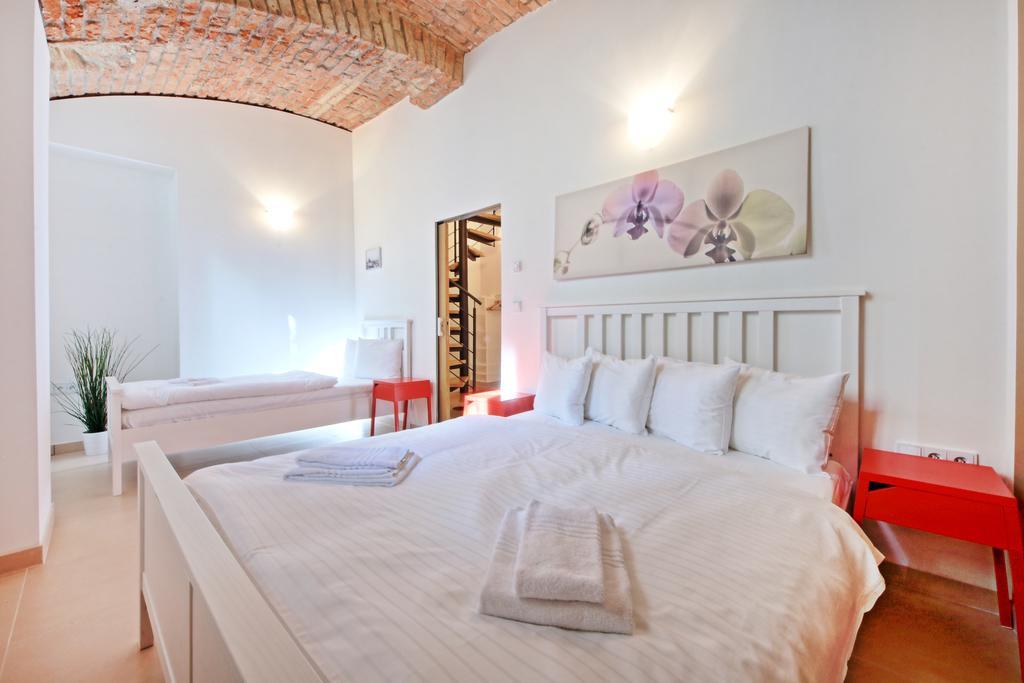 Nabo Apartmán *