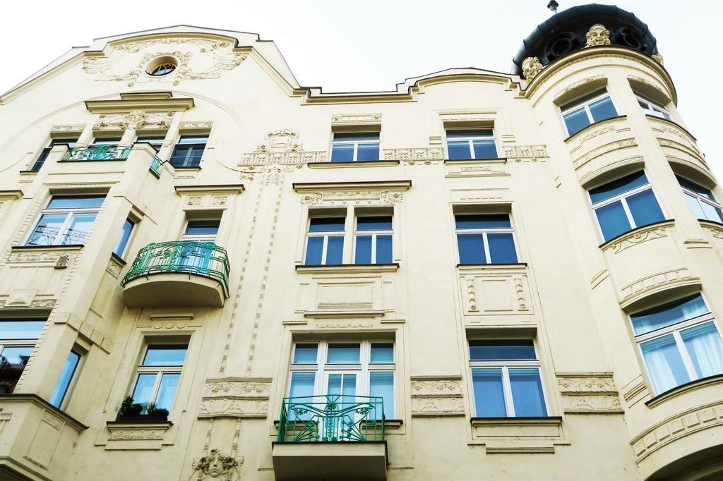 Old Town Square Superior - Valentin Apartmán *