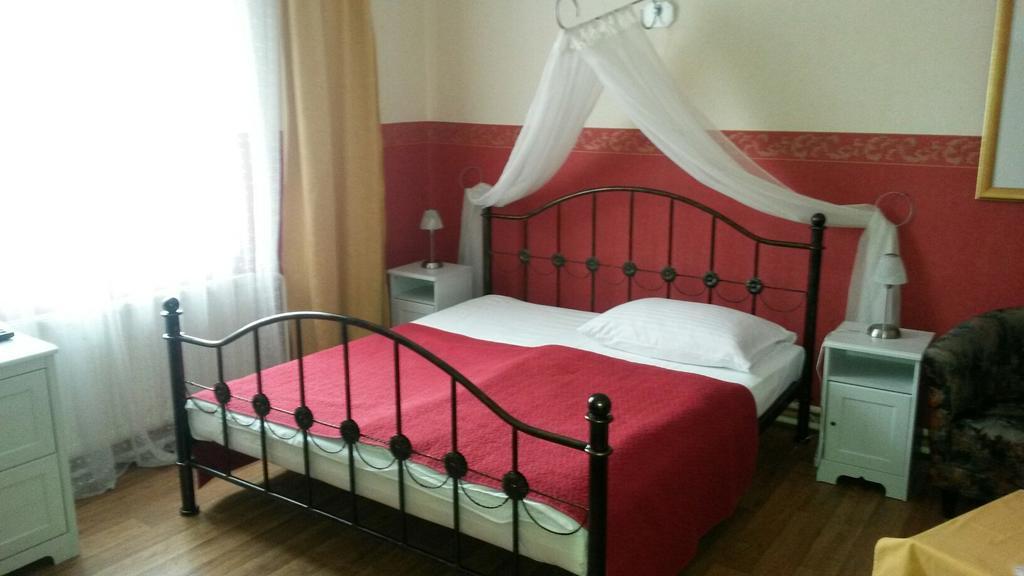 Lucie 3* Prag