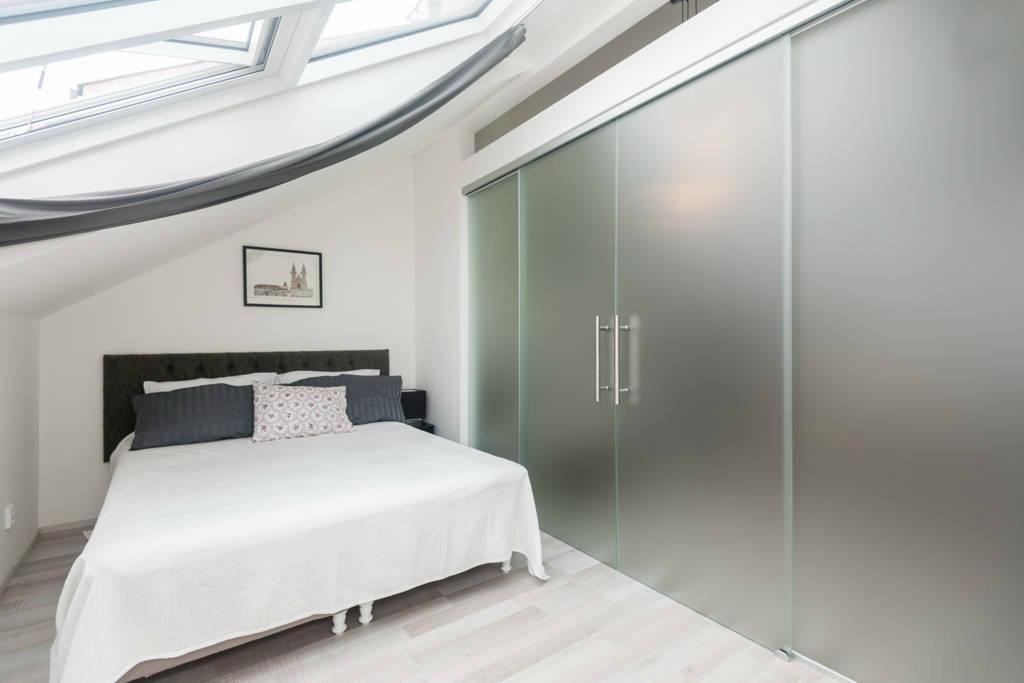 Kent Ridge Loft, Sokolska Lägenhet