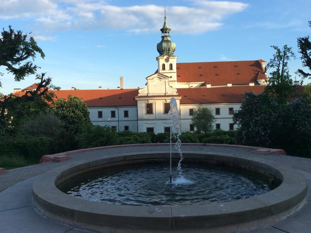 Lev I Sova * Prag
