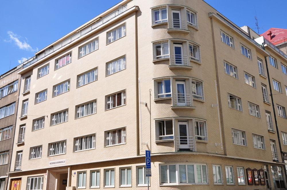 Metropolis Apartment