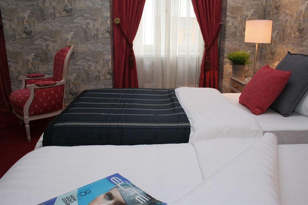 Floor 4* Prag