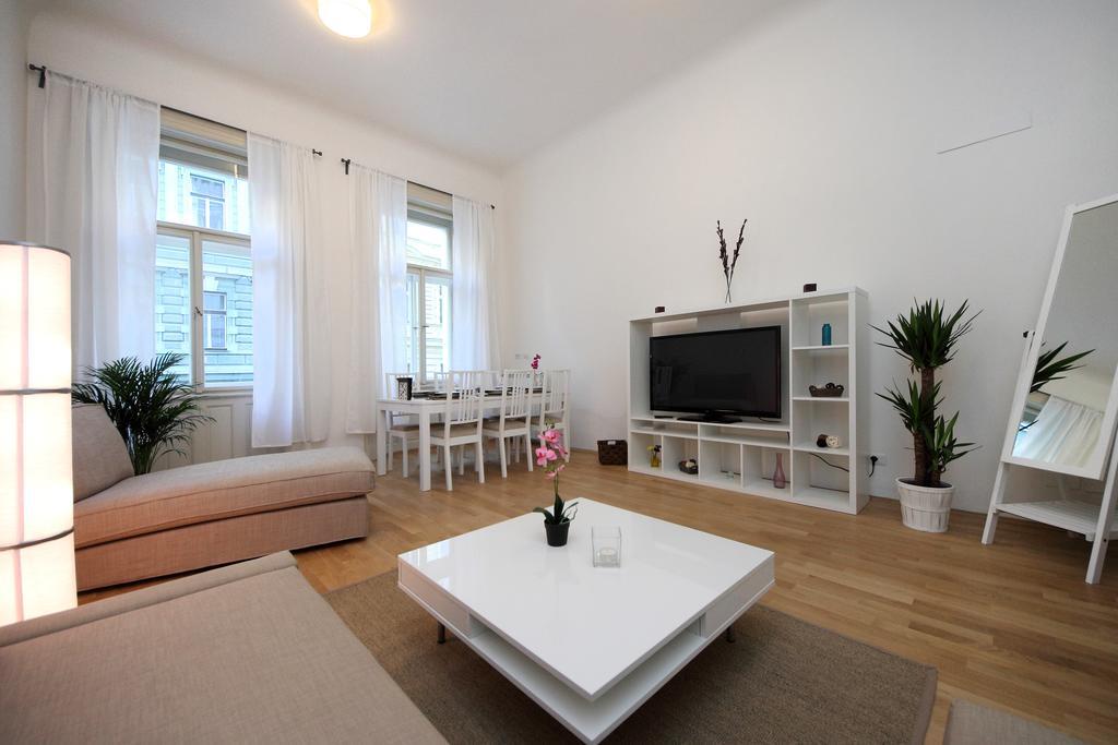 Manesova Apartment Prag