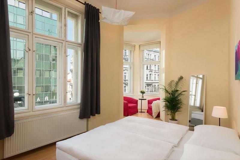 Old Town Apartment *