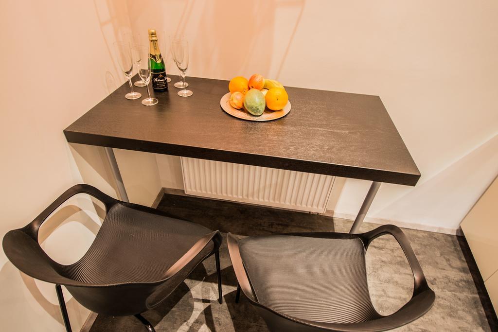 Ruterra With Sauna And Billiards Prag