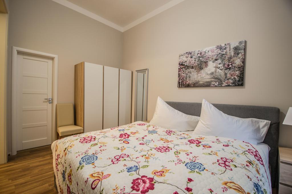 Ruterra With Sauna And Billiards Apartment