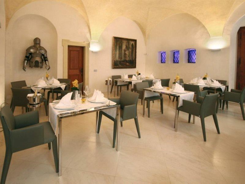Three Storks Hotel